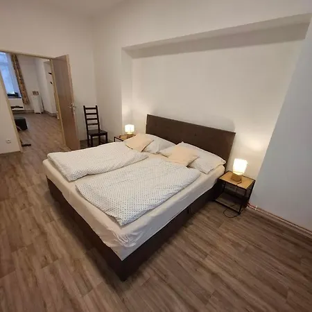 Apartman Libochovice Апартаменты *