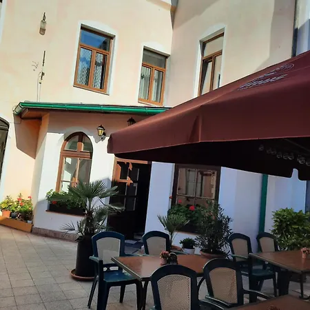 Apartman Libochovice Апартаменты *