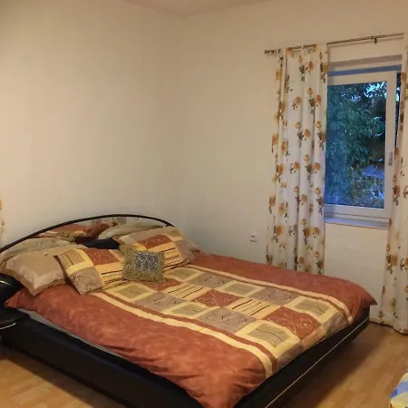 Apartmán 5 *
